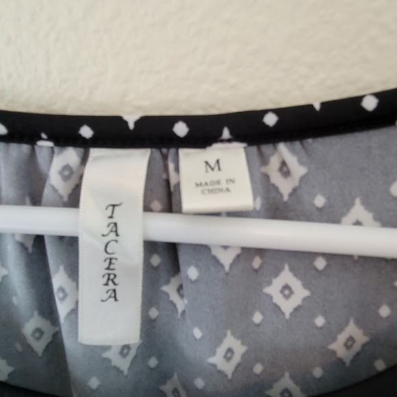 Tacera M Women's Short Sleeve Top Black with White Pattern - Picture 5 of 7